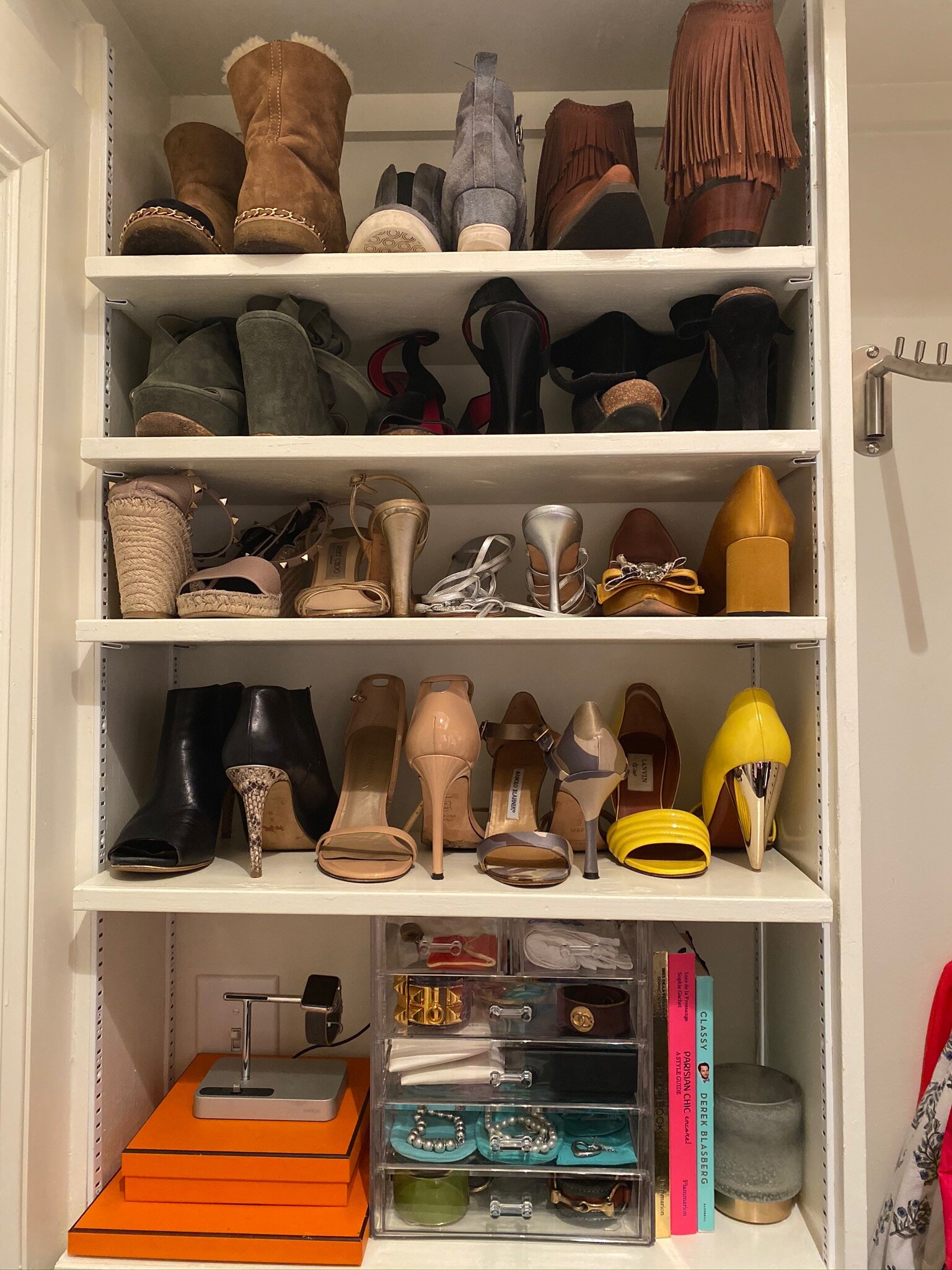 5 Easy Steps to Tidy Up Any Space - The Scout Guide