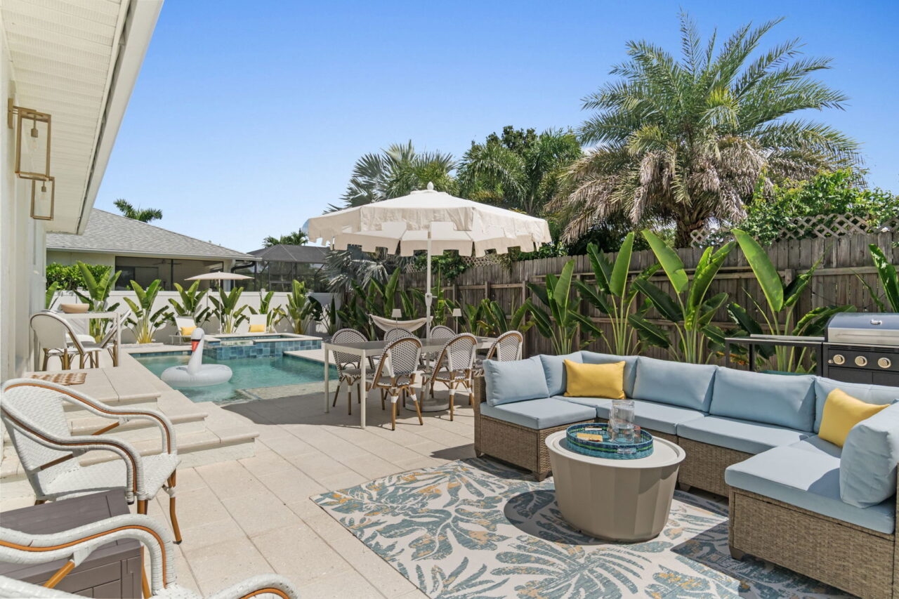 Royal Shell: H ON 590-House in Olde Naples in Naples | Landmark Vacation  Rentals, image size:1280x853